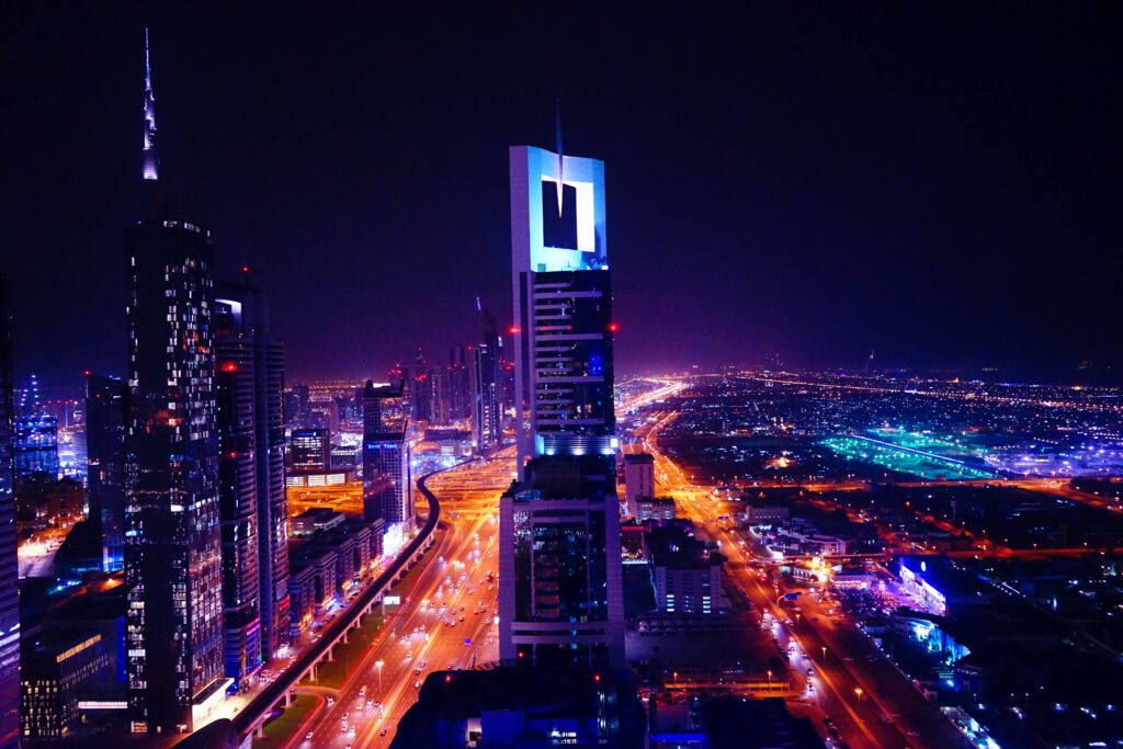 История Дубая - Неоновые огни
