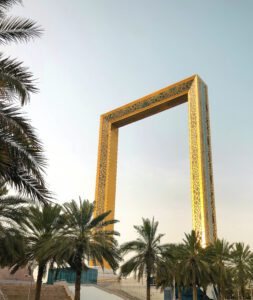 Рамка Дубая - Дубайская рамка на фоне пальм