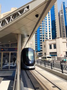 Трамвай в Дубае - Остановка