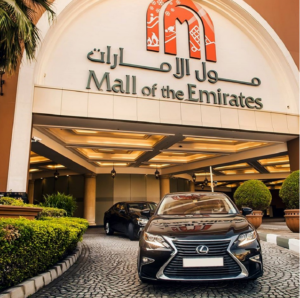 Mall of the Emirates в Дубае - Въезд на парковку
