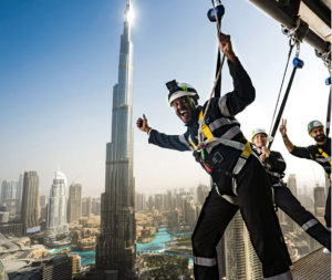 Sky Views в Дубае - Аттракцион Sky Edge Walk