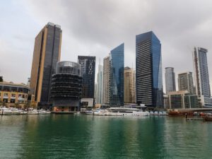 Дубай Марина - Панорама бухты с торговым центром Dubai Marina Mall
