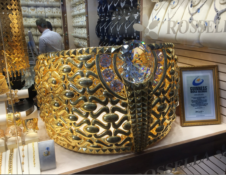 Золотой рынок в Дубае - Самое большое золотое кольцо в мире
