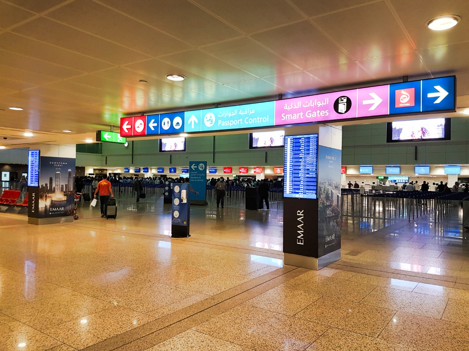 Сколько стоит отдых в Дубае - Паспортный контроль в аэропорту Дубай
