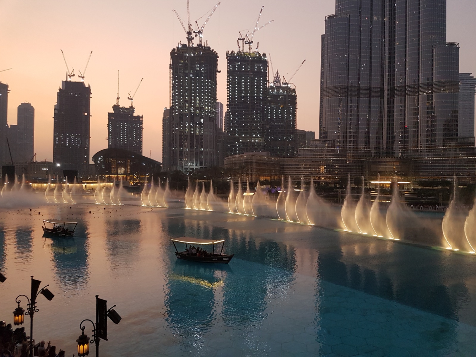 10 бесплатных достопримечательностей в Дубае - Фонтан Дубай
