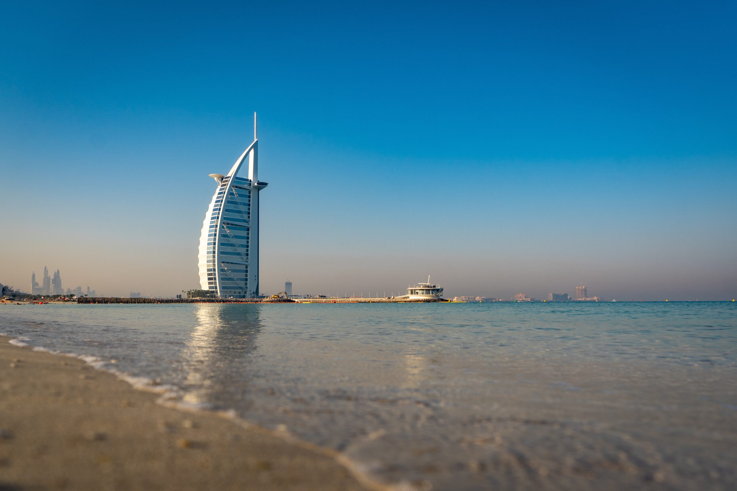 Лучшие пляжи в Дубае - Пляж Умм-Сукейм