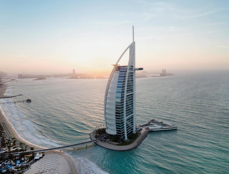 Лучшие пляжные отели в Дубае - Бурдж-эль-Араб в Дубае