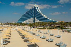 Лучшие пляжные отели в Дубае - Отель в Джумейре