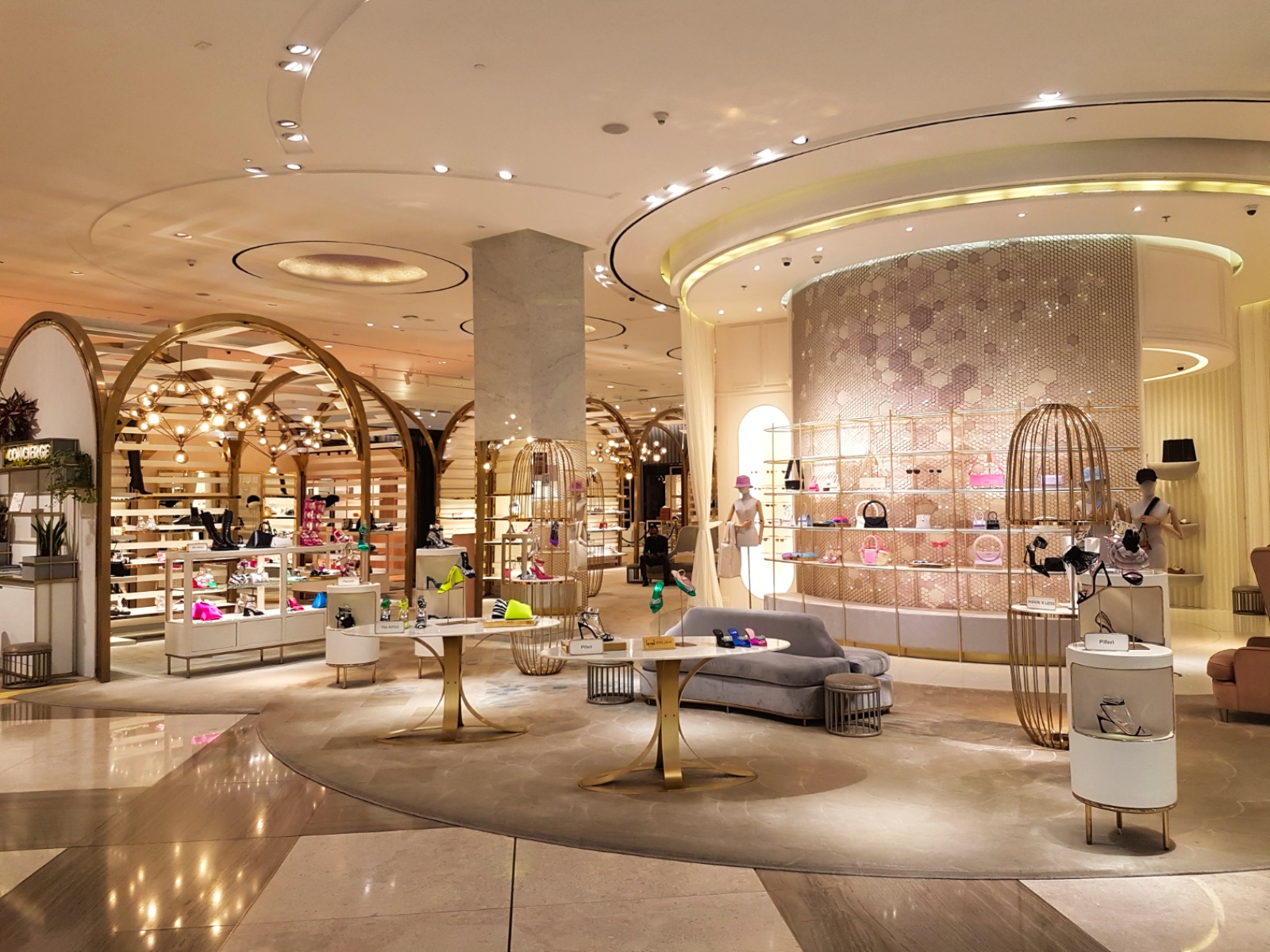 Dubai Mall в Дубае - Fashion Avenue