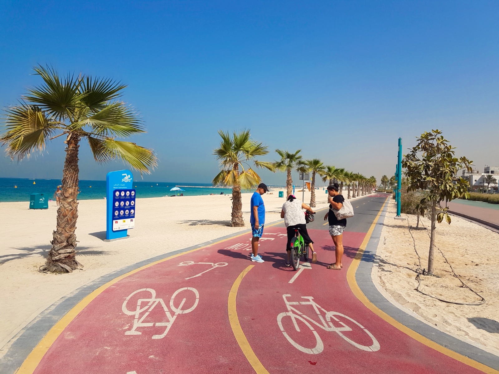 Прокат велосипедов в Дубае - Велодорожка вдоль пляжа Джумейры
