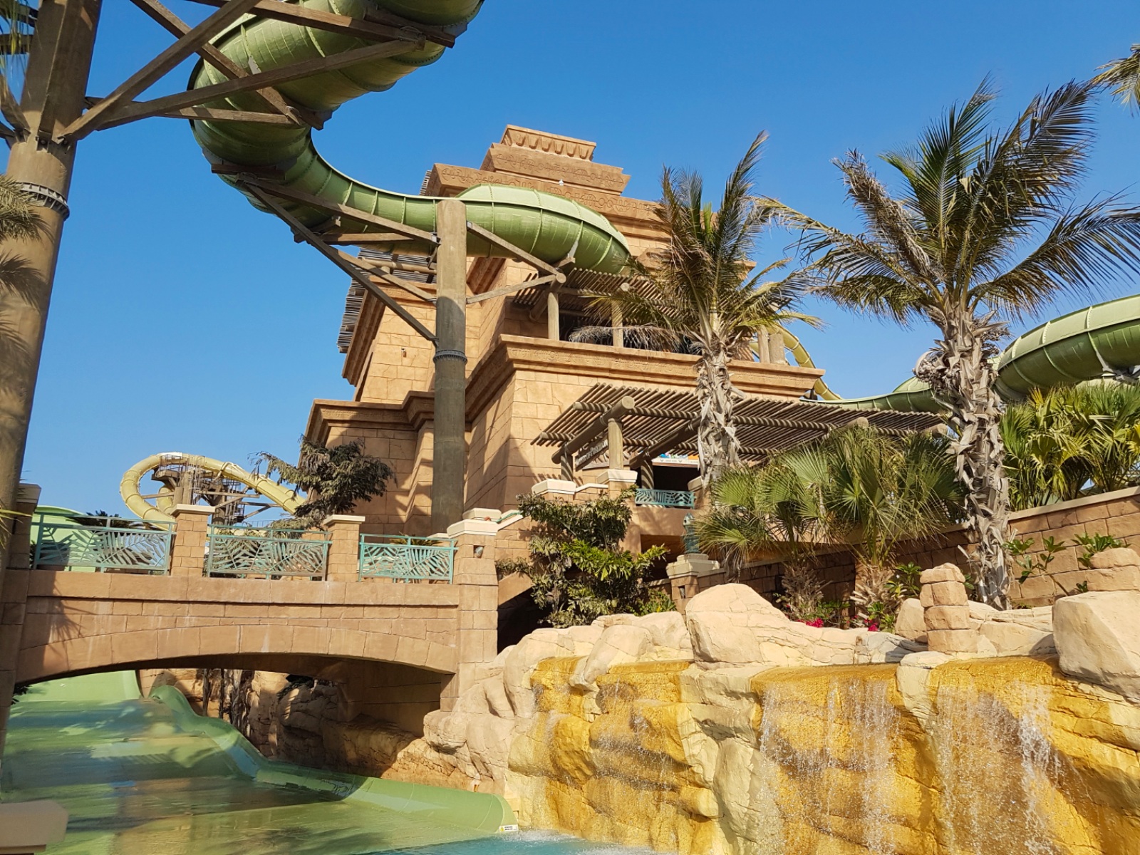 Аквапарк Aquaventure в Дубае - Аттракцион Зумеранго