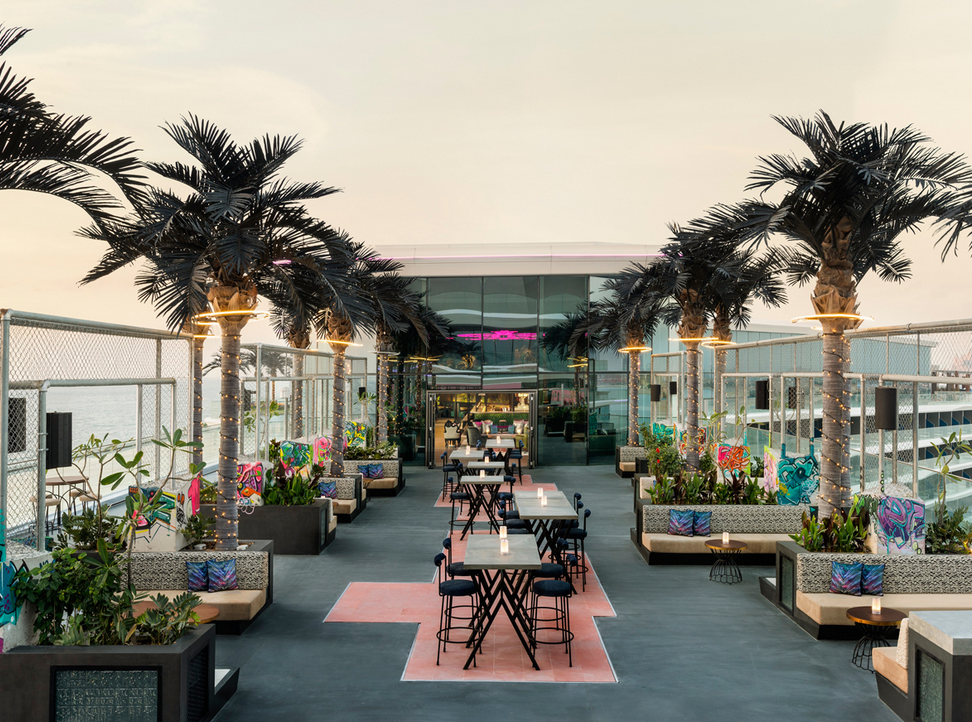 Лучшие бары на крыше в Дубае - SoBe в Дубае