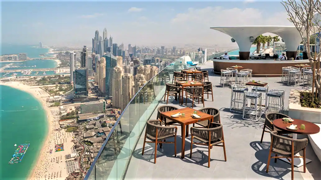 Лучшие бары на крыше в Дубае - ZETA Seventy Seven в Дубае