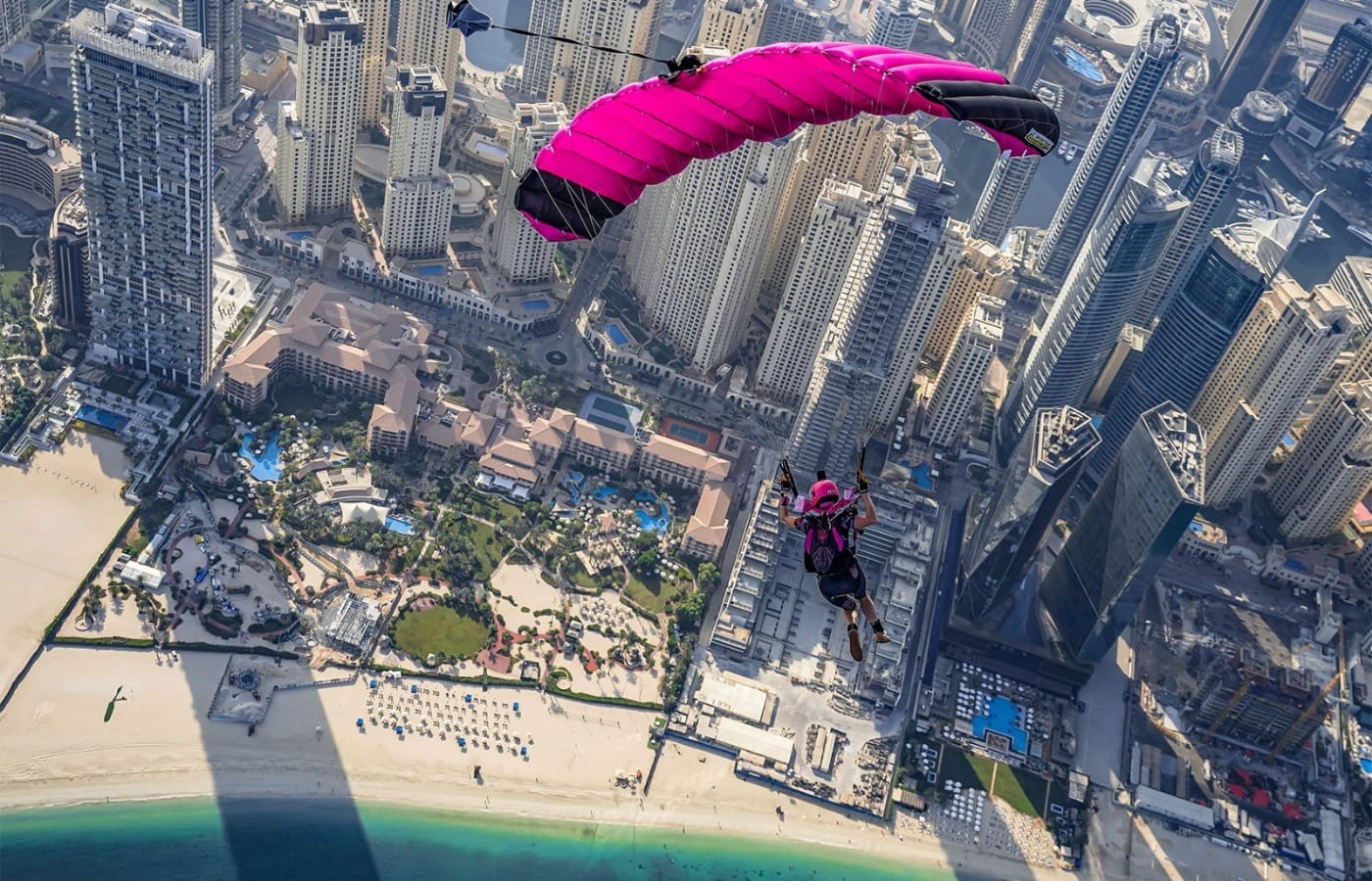 Прыжок с парашютом в Дубае - Скайдайвинг Дубай Марина