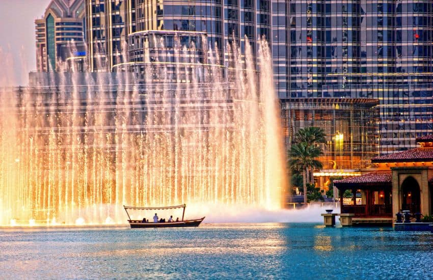 Dubai Mall в Дубае - Фонтан