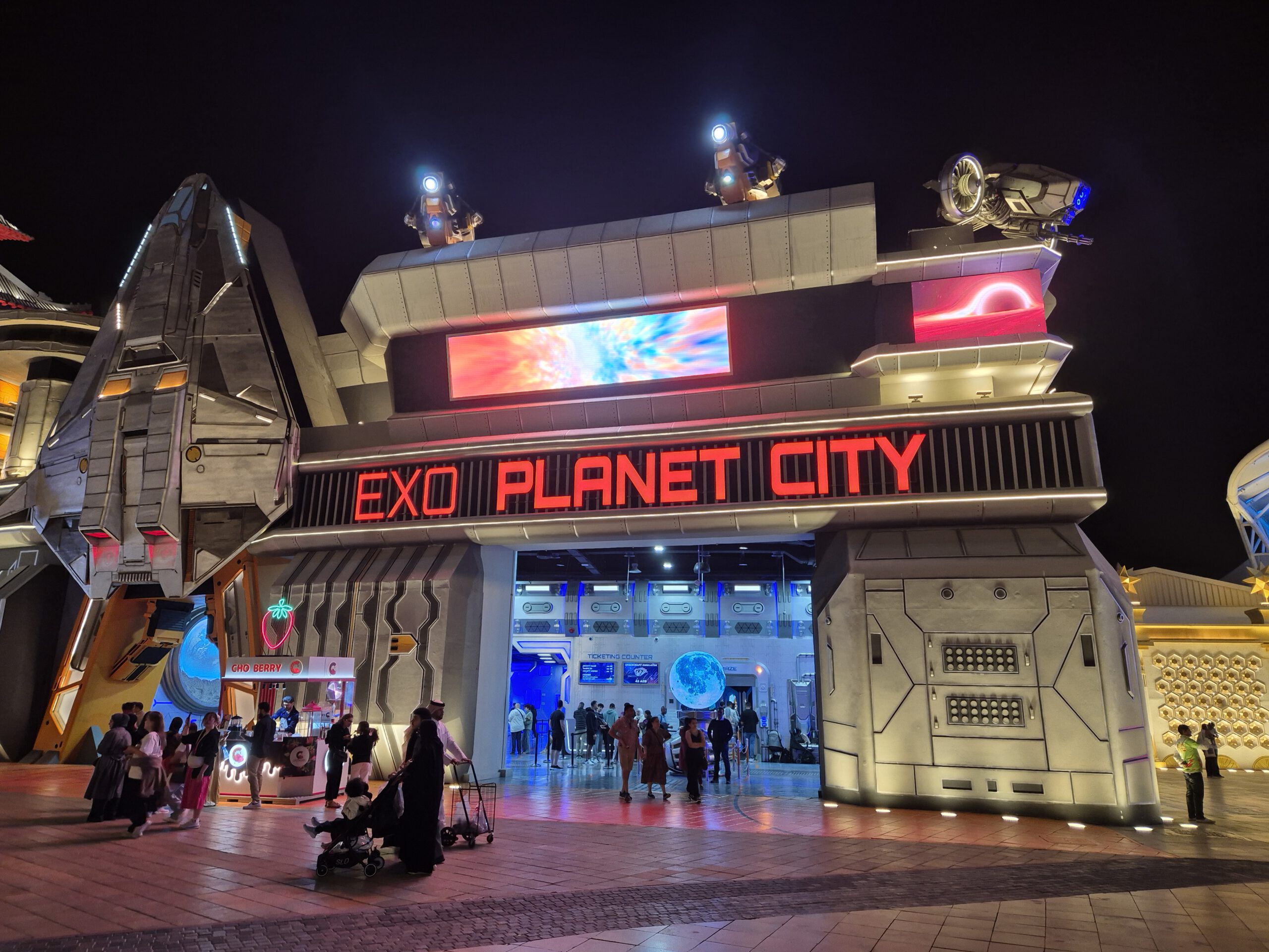 Global Village в Дубае - Exo Planet City