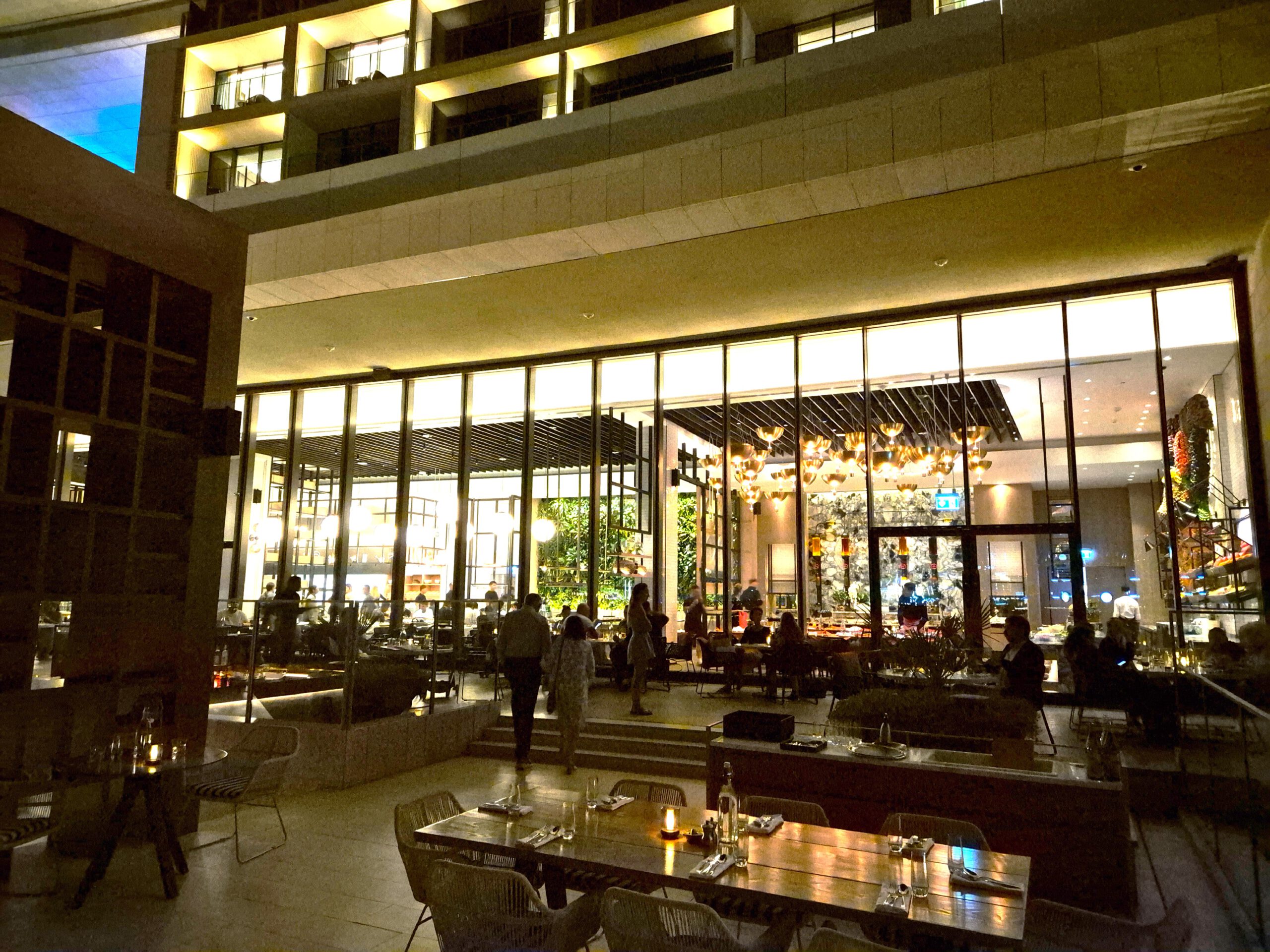 Ужин в ресторане Gastronomy в Дубае - Терраса