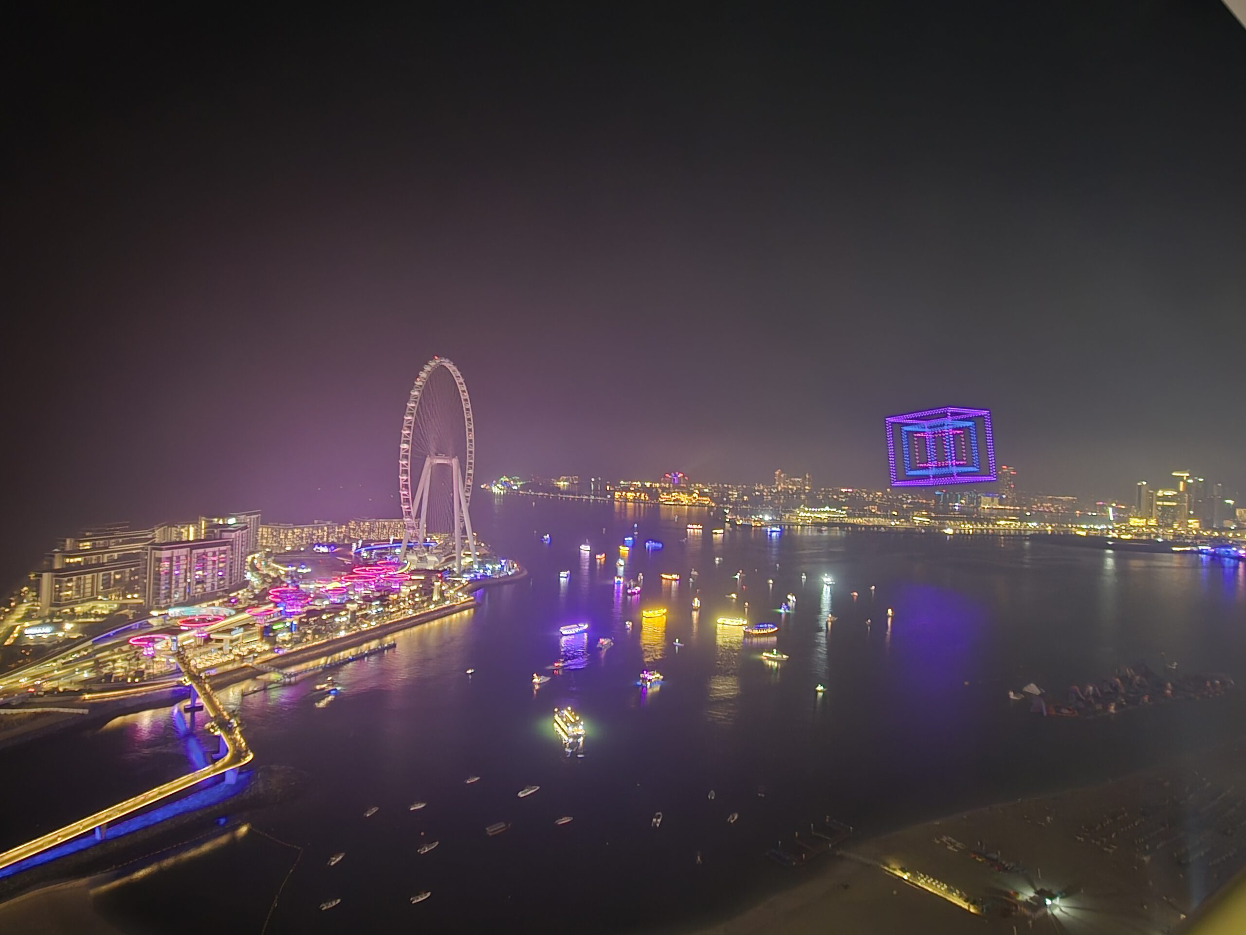 Шоу дронов DSF в Дубае - Дубай Марина